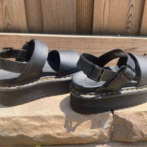 VOSS WOMEN'S LEATHER STRAP PLATFORM SANDALS